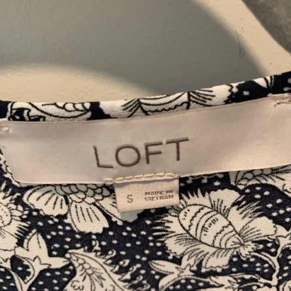 LOFT Floral Patterned Blouse - Picture 3 of 5